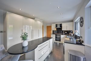 Kitchen-Diner- click for photo gallery